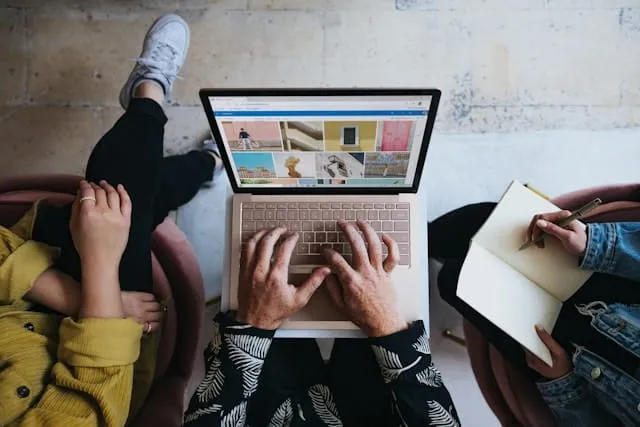 Wie kann man mithilfe von automatisierten Analysetools Online-Marketingstrategien optimieren?