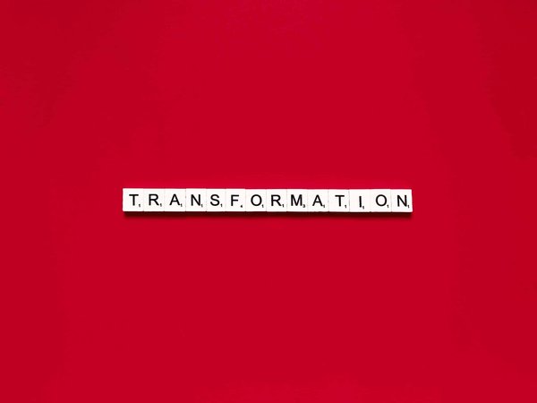 Welche Vorschriften müssen bei der Umwandlung von Gewerbeimmobilien in Wohnraum beachtet werden?